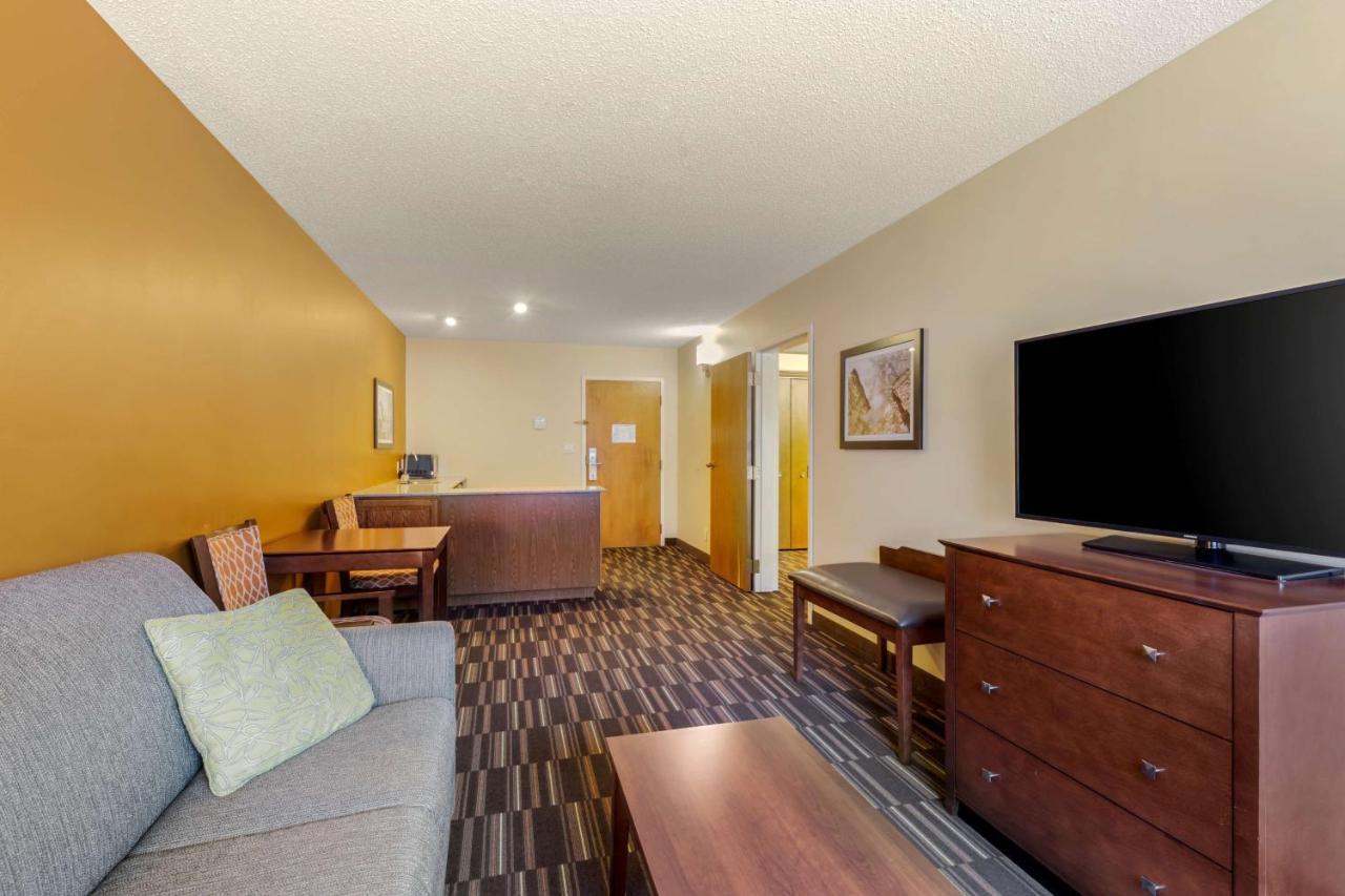 เบสต์ เวสเทิร์น ฟอลคอน พลาซา Hotel โบว์ลิงกรีน ภายนอก รูปภาพ