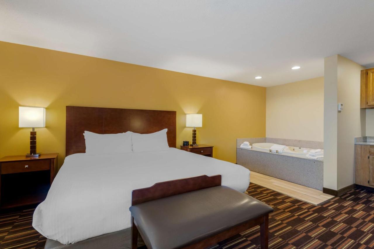 เบสต์ เวสเทิร์น ฟอลคอน พลาซา Hotel โบว์ลิงกรีน ภายนอก รูปภาพ
