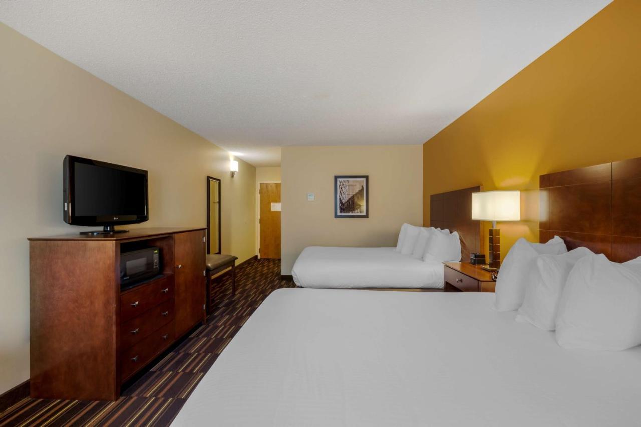 เบสต์ เวสเทิร์น ฟอลคอน พลาซา Hotel โบว์ลิงกรีน ภายนอก รูปภาพ